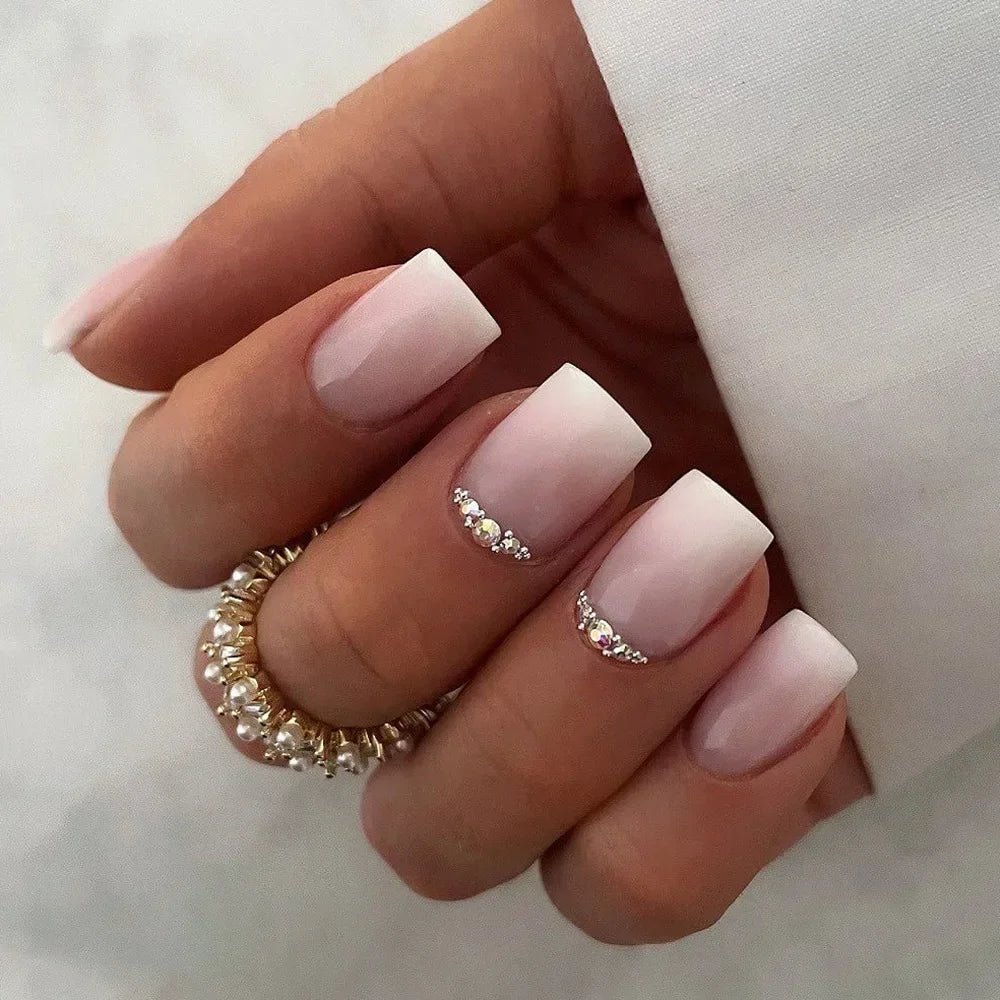 Romantic French White Nude Pink Gradient Chic Varied Short Fake Nails Art False Nails Charming Tip Press on Nails Manicure Tools