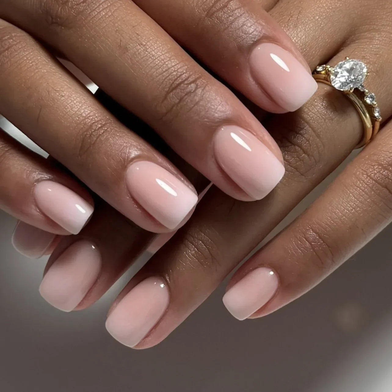 Romantic French White Nude Pink Gradient Chic Varied Short Fake Nails Art False Nails Charming Tip Press on Nails Manicure Tools